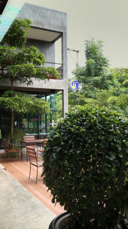 Moon Loft होटल Phrae